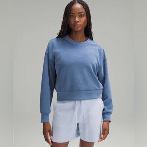 Lululemon Softstreme Perfectly Oversized Cropped CrewPitch Blue size 4 ptp 25"